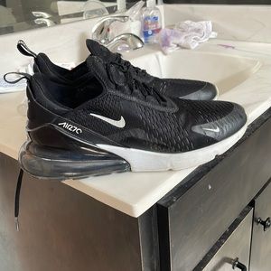 Nike Air Max 270